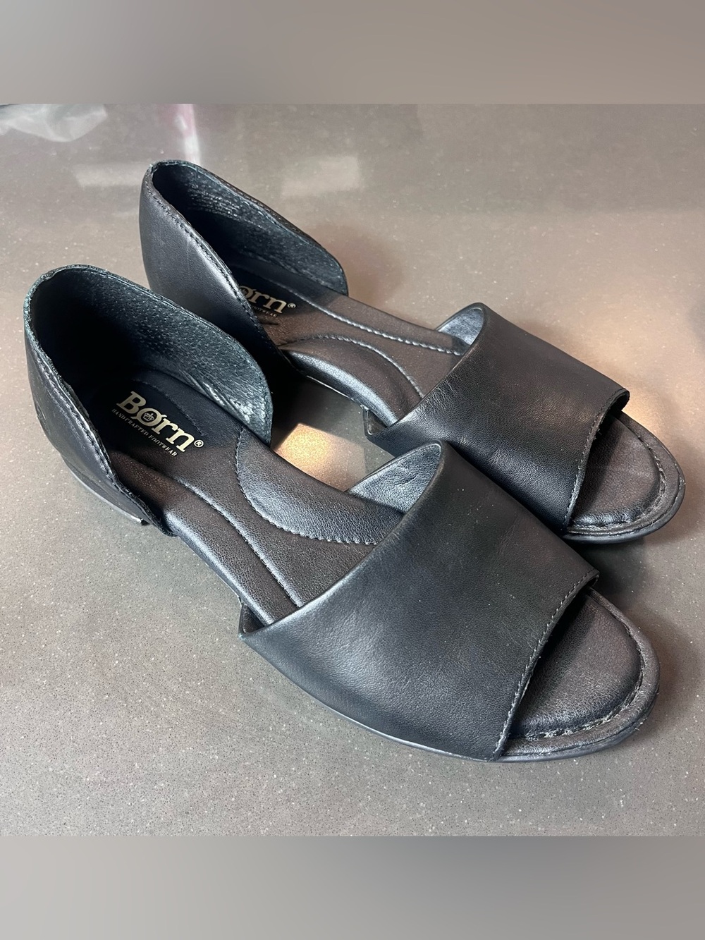 Born Escif D'Orsay Flat Sandals Black Leather Open-Toe Shoes Size 7 Comfort
